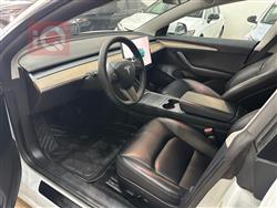 تسلا موديل 3